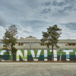 "Convitto" Quarzo, smalto e spray su parete 240x6 m Cagliari 2024
