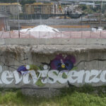 "Reviviscenza"  Quarzo e spray su muro 111mq Genova - Ponte morandi 2019