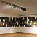 "Determinazione" quarzo e spray su muro 16mq Segrate 2017